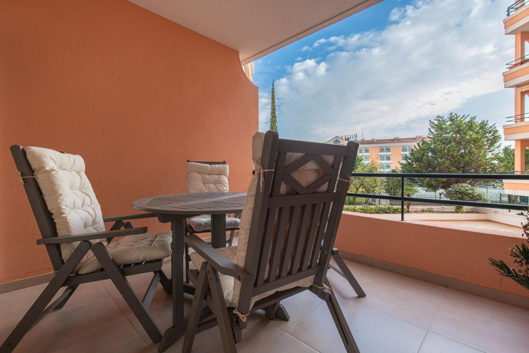 Deluxe 2Bdr Apartment In Carcavelos By Lovelystay Luaran gambar
